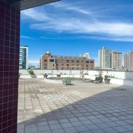 Cozy And Central Apartment - Parking Available-2